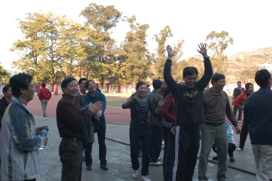 学院工会举行迎新年趣味运动会