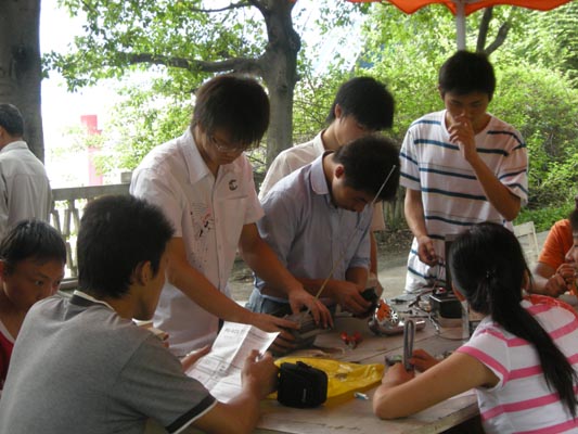 电子电气工程系学生电子协会开展义务维修活动